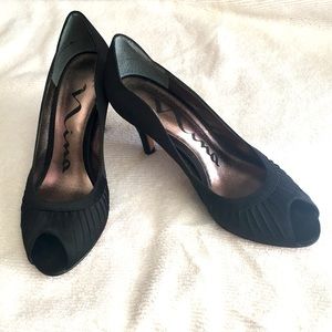 Nina black peep toe satin pumps leather bottom size 5M